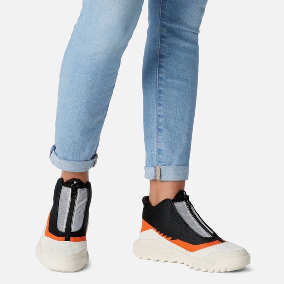 Sorel Shoes - NWOB - Sorel Women's ONA 718 Mid Sneakers - Size 8.5